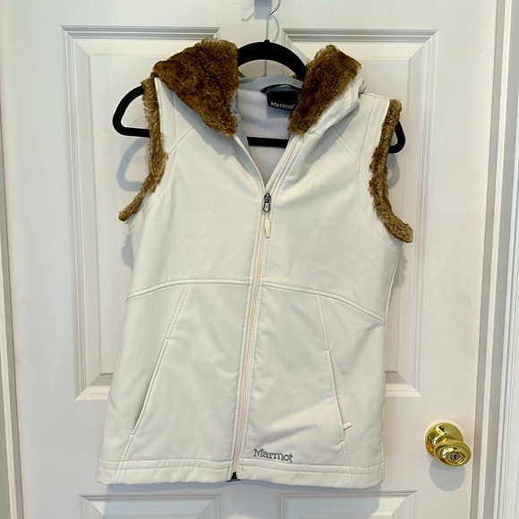 Marmot fur hoodie vest woman’s size M - Picture 2 of 5